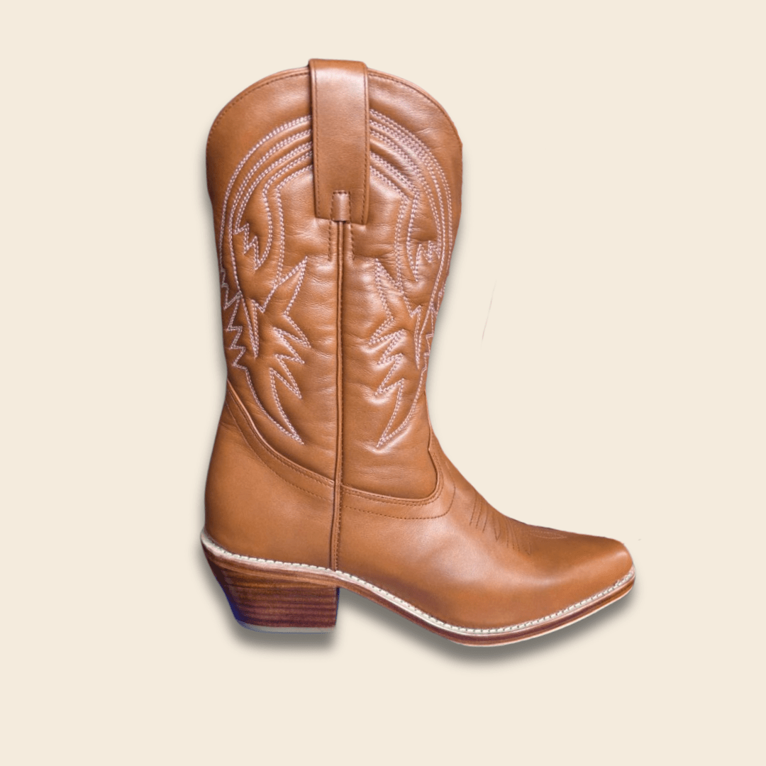 Howdy Darlin' - Ranch Runway